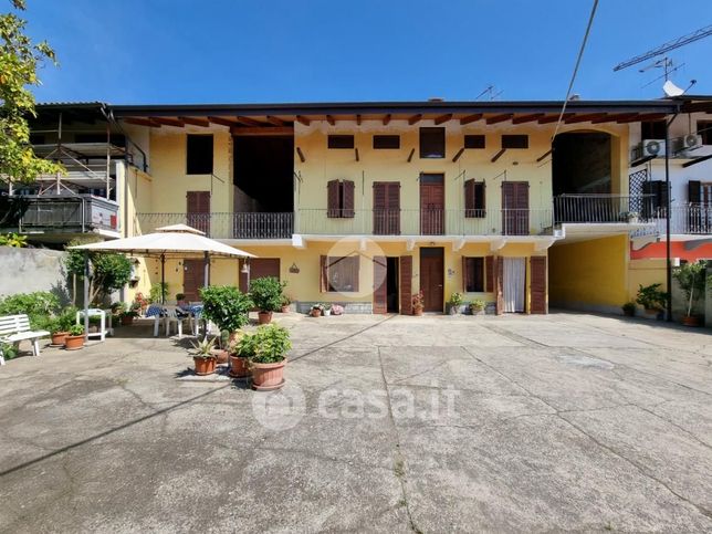 Casa indipendente in residenziale in Via Candia 19