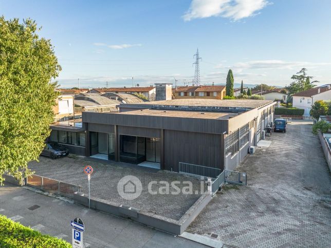 Capannone in commerciale in Via Tosco Romagnola Ovest