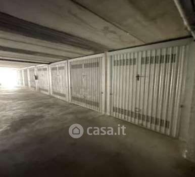 Box/posto auto in residenziale in Via San Francesco D'Assisi