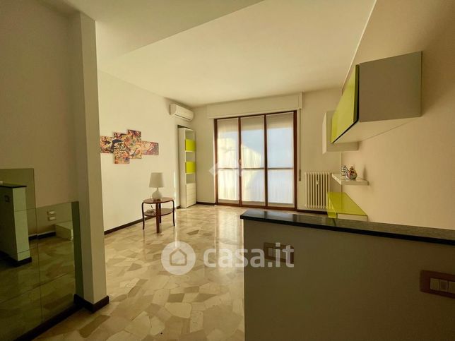 Appartamento in residenziale in Via Bellinzona 16