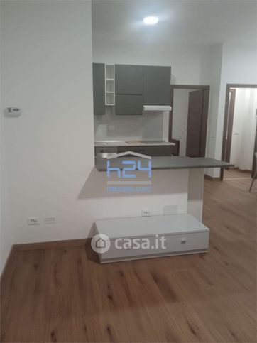 Appartamento in residenziale in Via Jano Planco