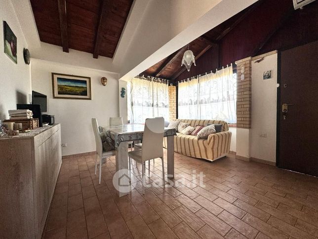 Casa indipendente in residenziale in Via dei Fossi