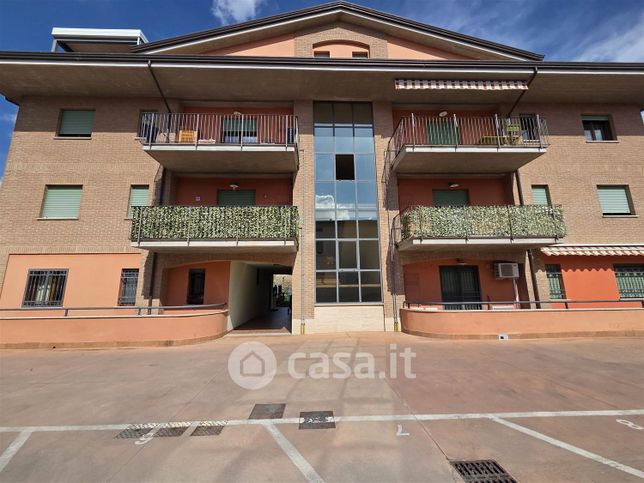Appartamento in residenziale in Via Grazia Deledda 1