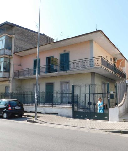 Casa indipendente in residenziale in Via Roma 226