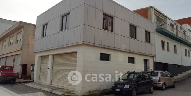 Casa indipendente in residenziale in Via Guido de Ruggero 186