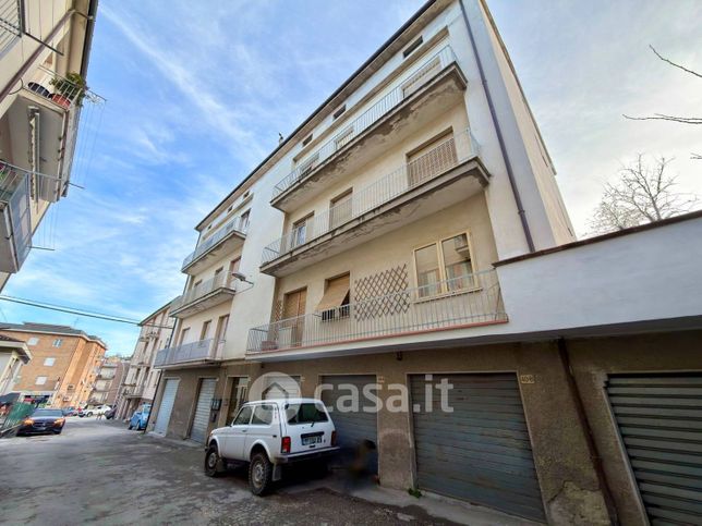 Appartamento in residenziale in Viale IV Novembre 38