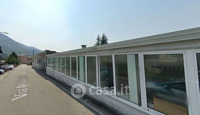 Capannone in commerciale in Via A. Valsecchi 2