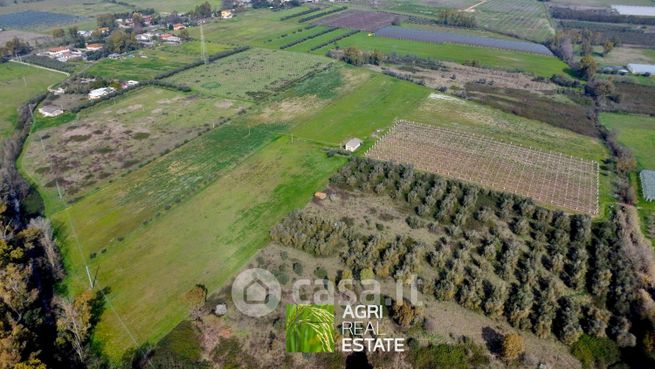 Terreno agricolo in commerciale in Via Prato Cesarino