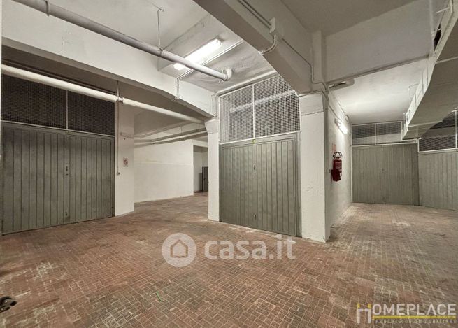 Box/posto auto in residenziale in Via delle Allodole 10