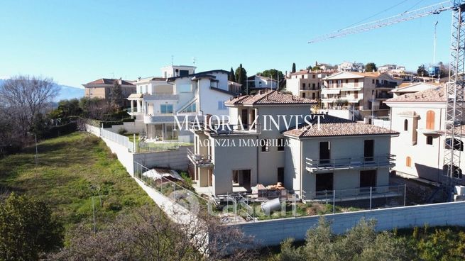 Villa in residenziale in 