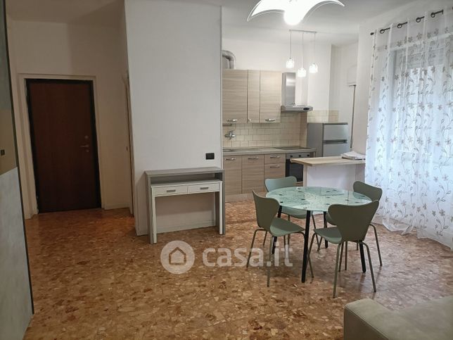 Appartamento in residenziale in Via Fratelli Rosselli 12