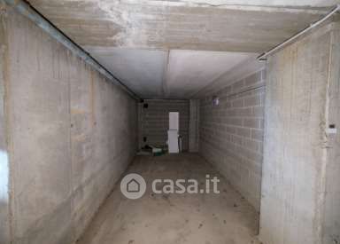 Box/posto auto in residenziale in Via Dante Alighieri