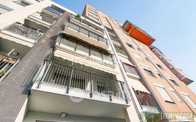 Box/posto auto in residenziale in Via Pace