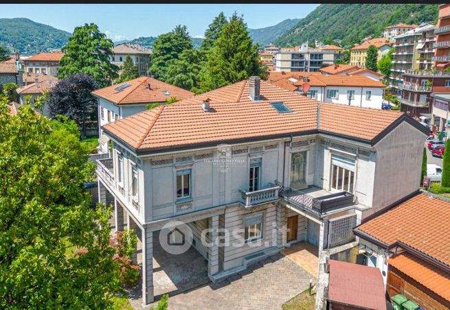 Villa in residenziale in Via Briantea