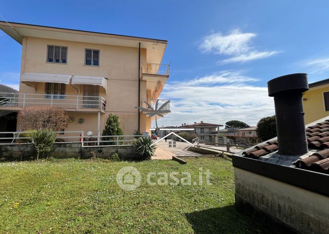 Appartamento in residenziale in Via Stradelle 20