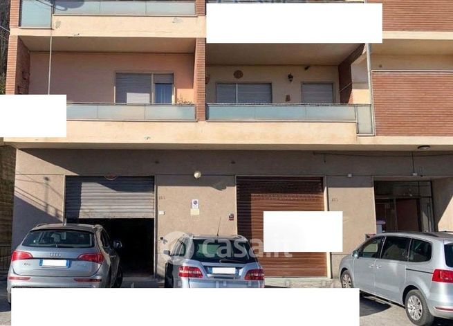 Garage/posto auto in residenziale in Via Frentana 185