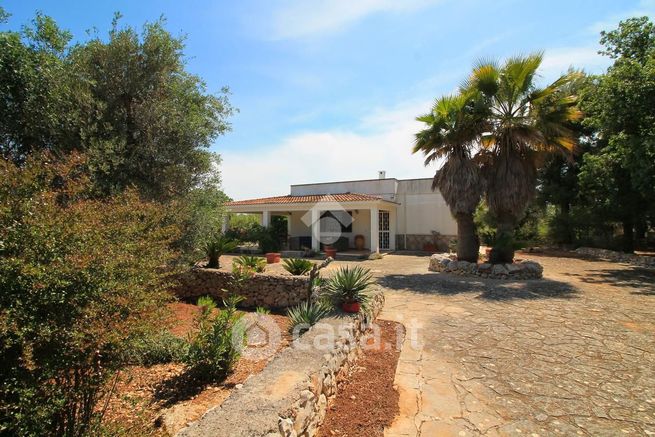 Villa in residenziale in 