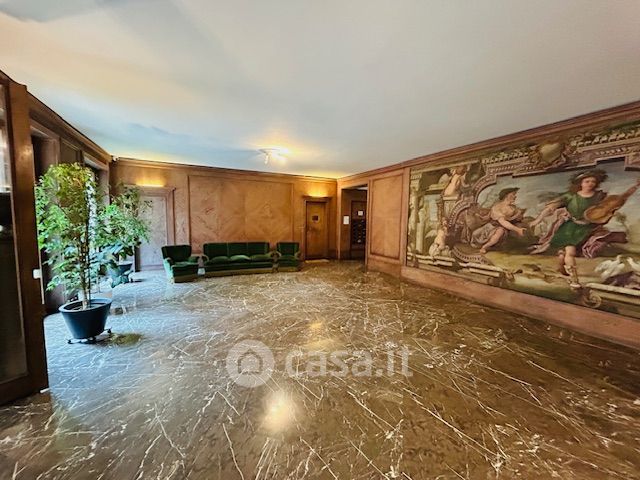 Ufficio in commerciale in Via della Guastalla 15