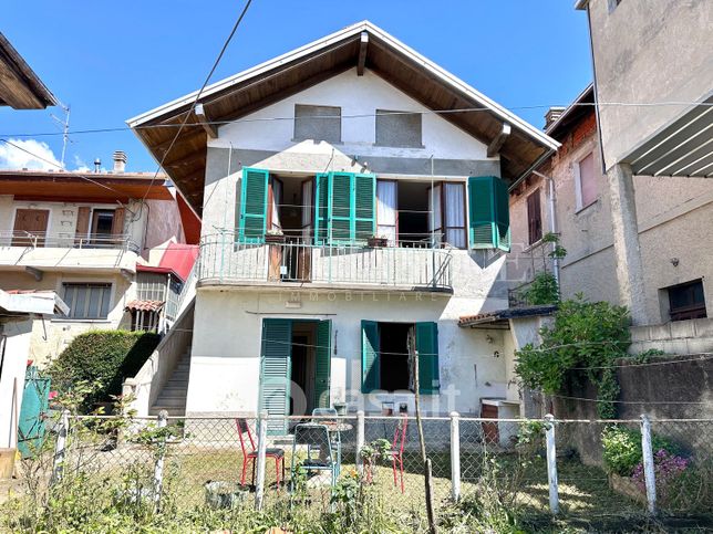 Casa indipendente in residenziale in Via Garibaldi 38