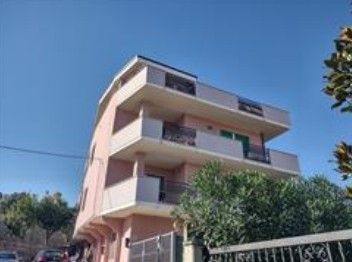 Attico/mansarda in residenziale in Via Nazionale Adriatica Sud 64