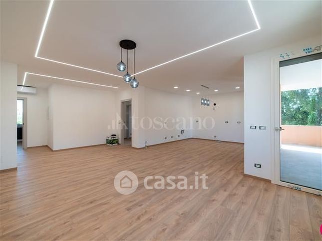 Appartamento in residenziale in Via Ippolito Nievo