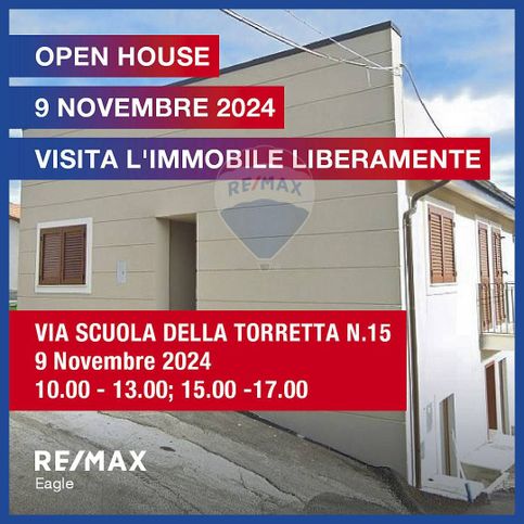 Casa bi/trifamiliare in residenziale in Via Scuola della Torretta 15