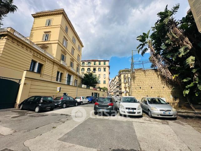Box/posto auto in residenziale in Via Giuseppe Martucci 35