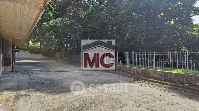 Box/posto auto in residenziale in Viale della Resistenza 24 B