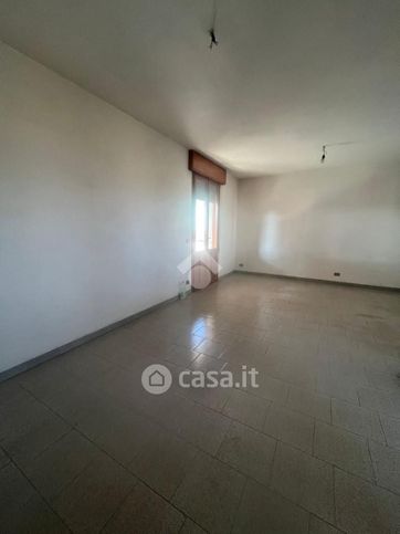 Casa bi/trifamiliare in residenziale in 