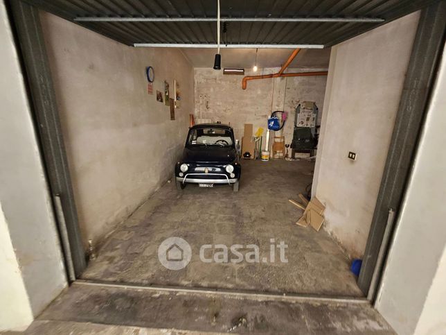 Box/posto auto in residenziale in 