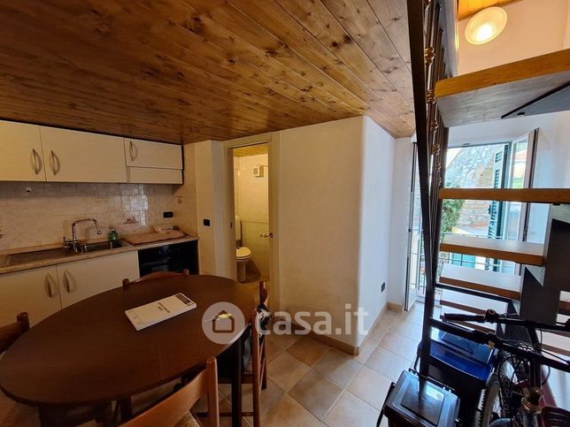 Appartamento in residenziale in Via Merula