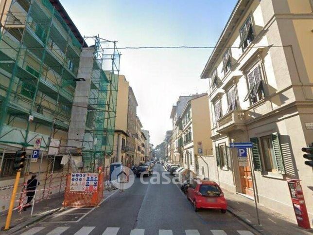 Garage/posto auto in residenziale in Via Orcagna