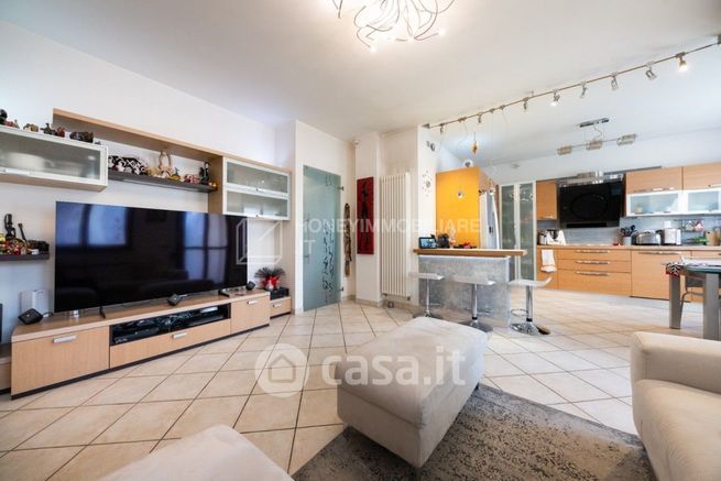 Appartamento in residenziale in Via Luigi Einaudi 140