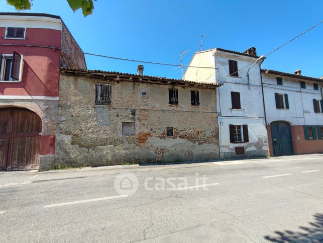 Casa indipendente in residenziale in Via circonvallazione 79