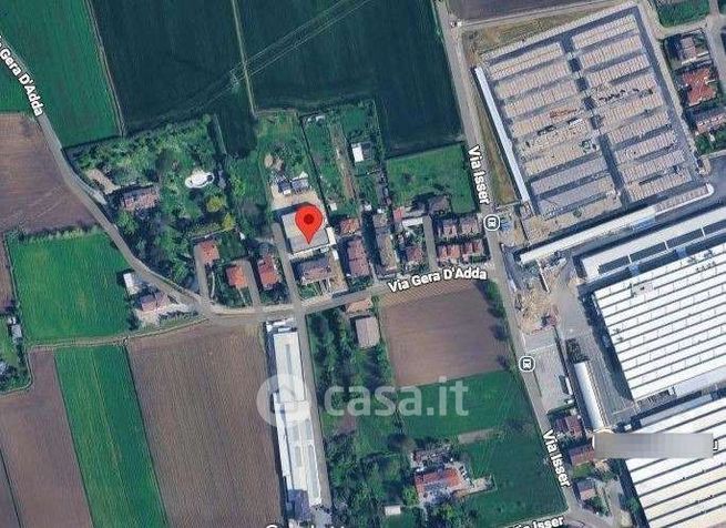 Capannone in commerciale in Via Gera D'Adda