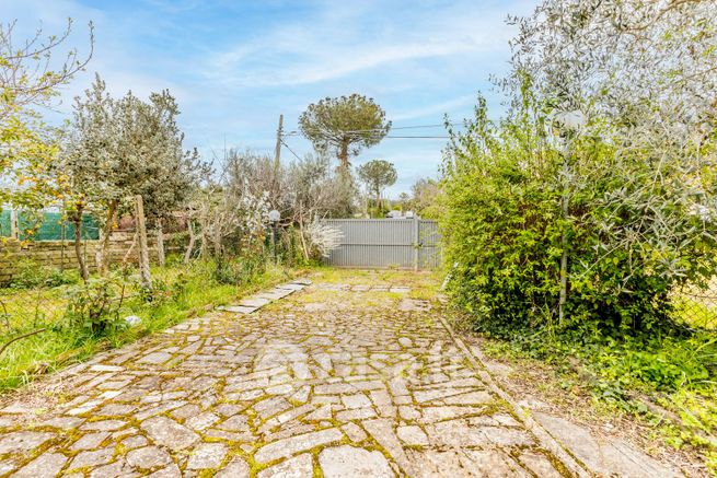 Terreno edificabile in residenziale in Via dei Legatori 175