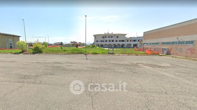 Terreno edificabile in residenziale in Via di Vittorio