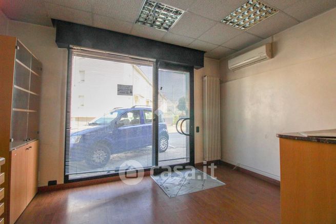 Ufficio in commerciale in Via Campofiori 1
