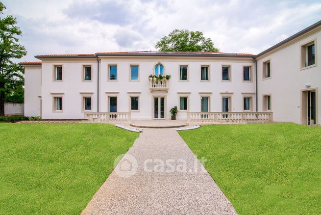 Appartamento in residenziale in Via Toti dal Monte 15