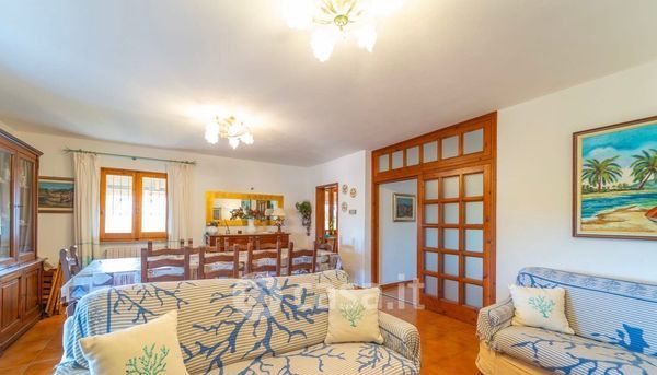 Casa indipendente in residenziale in Via Levante