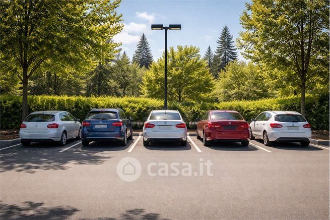 Box/posto auto in residenziale in 