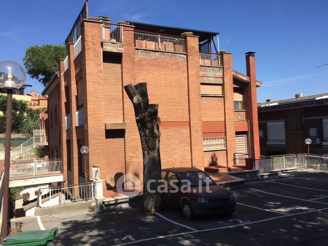 Appartamento in residenziale in Via Ernesto Basile