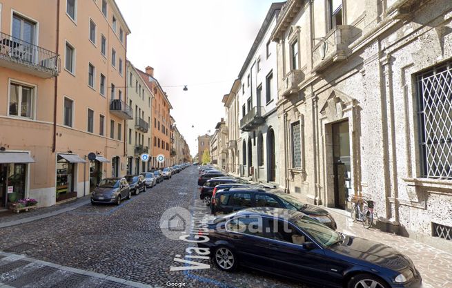 Garage/posto auto in residenziale in Via Giuseppe Mazzini