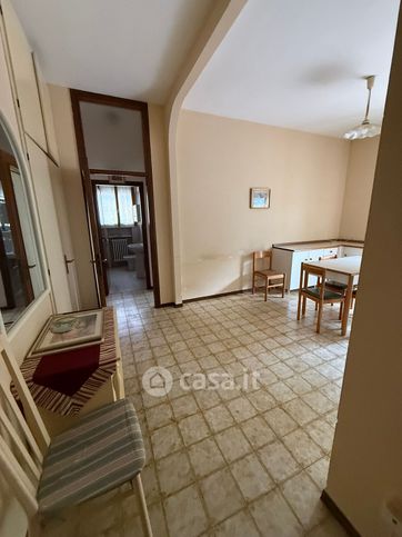 Appartamento in residenziale in Viale San Martino 57