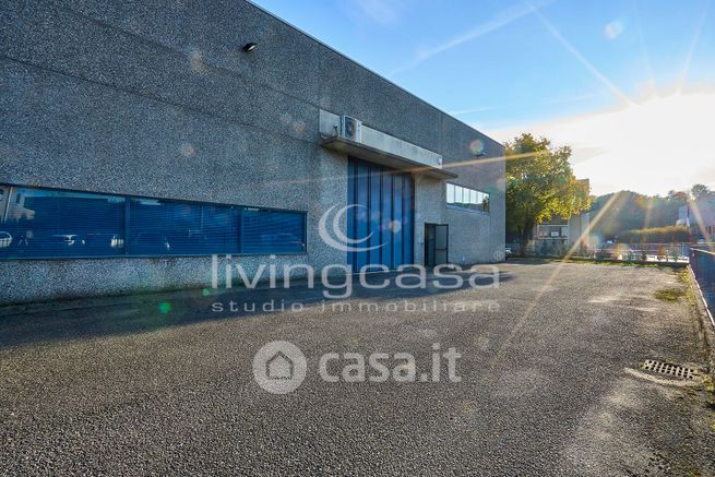 Capannone in commerciale in Via Gioacchino Rossini