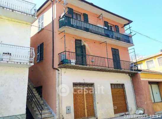 Appartamento in residenziale in Via Giovanni Chiarlone 27