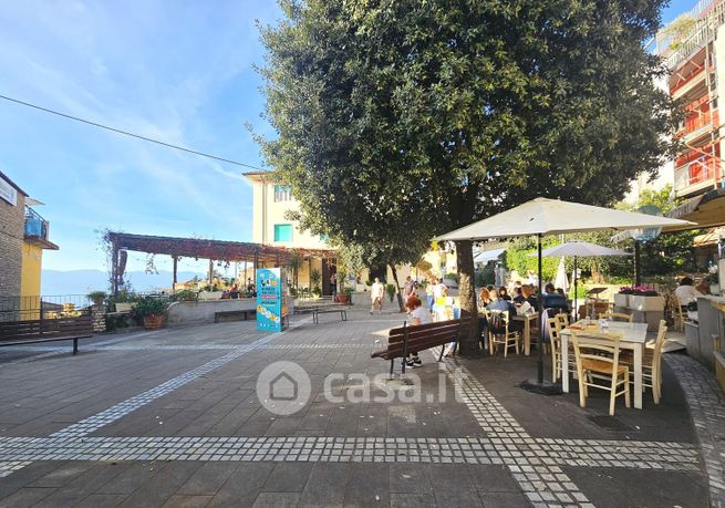 Negozio/locale commerciale in commerciale in Tellaro