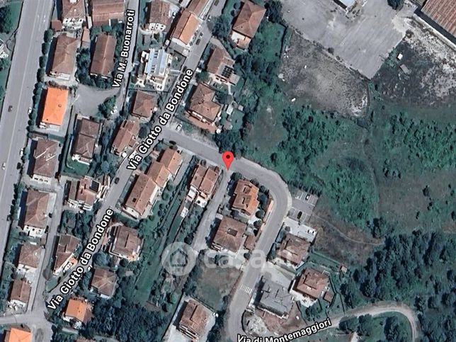 Terreno edificabile in residenziale in Via di Montemaggiori