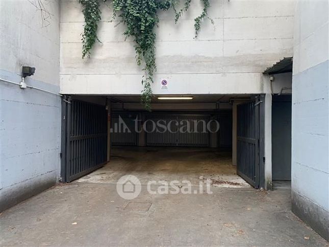 Garage/posto auto in residenziale in Viale Marx