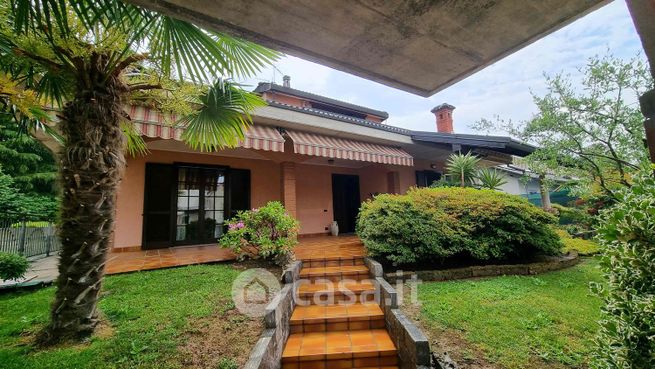 Villa in residenziale in 
